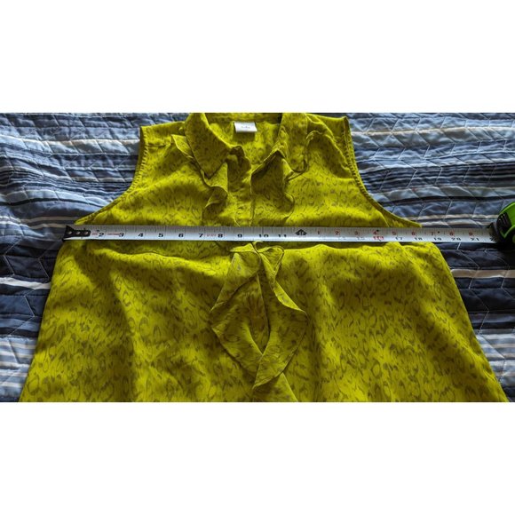 CAbi Sz S #3071 Chartreuse Reign Sleeveless Blouse Tank Ruffle Office Academia - Picture 6 of 8